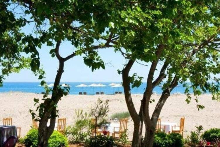 Etenna Beach Bungalows