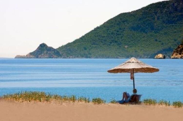 Etenna Beach Bungalows
