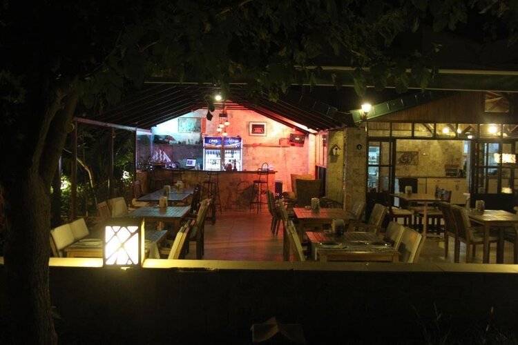 Ceneviz Hotel