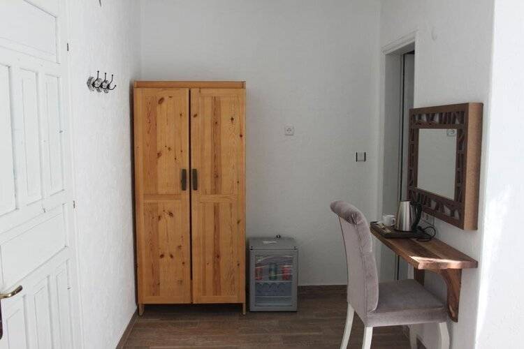 Ceneviz Hotel