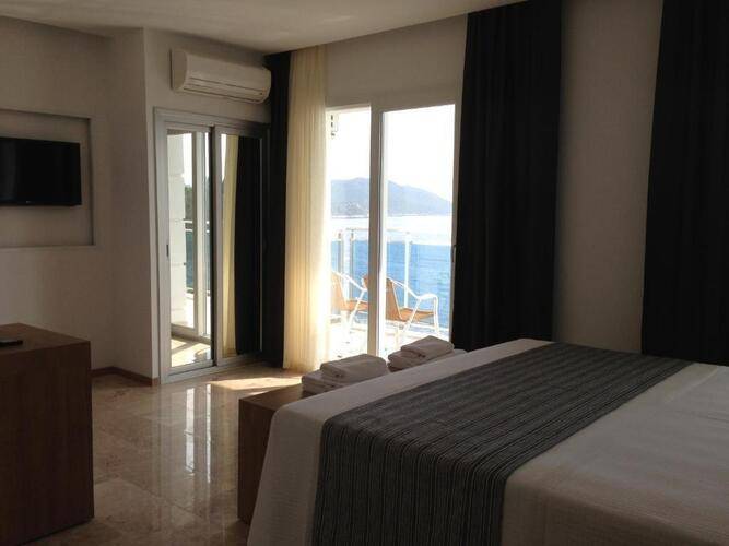 Rhapsody Hotel