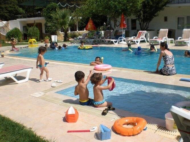 Swiss Eviniz Hotel