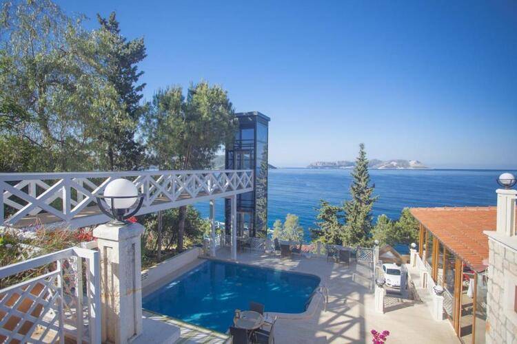 Medusa Hotel