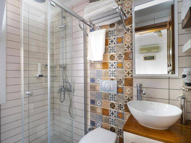 Hideaway Hotel