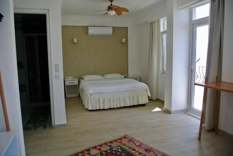 Hideaway Hotel