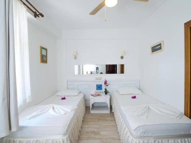 Hideaway Hotel