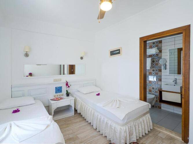 Hideaway Hotel