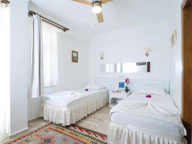 Hideaway Hotel