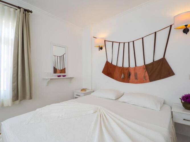 Hideaway Hotel