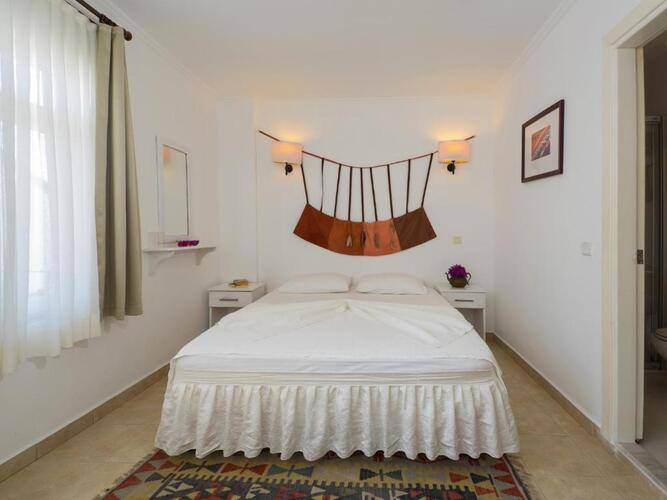 Hideaway Hotel