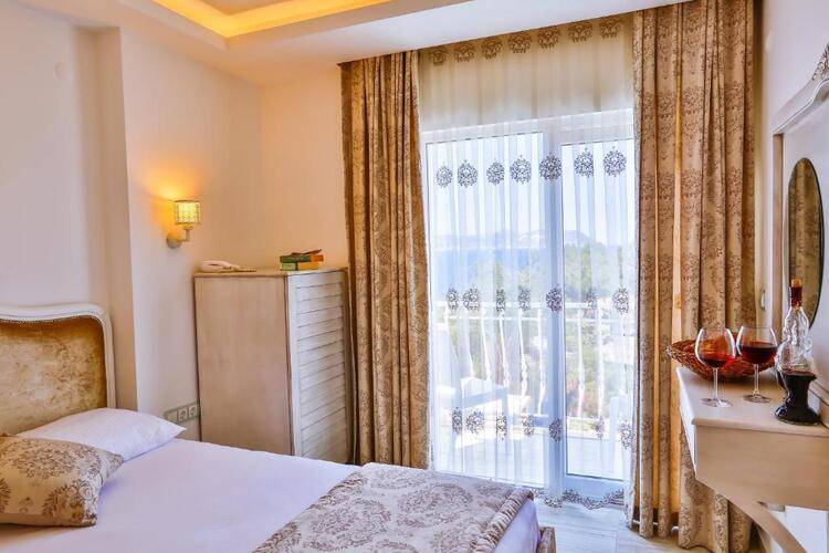 Linda Beach Boutique Class Hotel