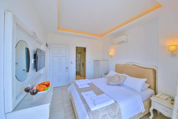 Linda Beach Boutique Class Hotel