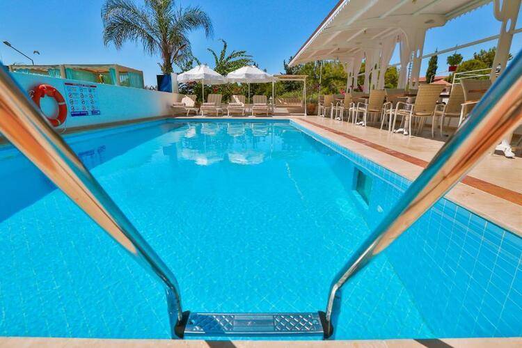 Linda Beach Boutique Class Hotel