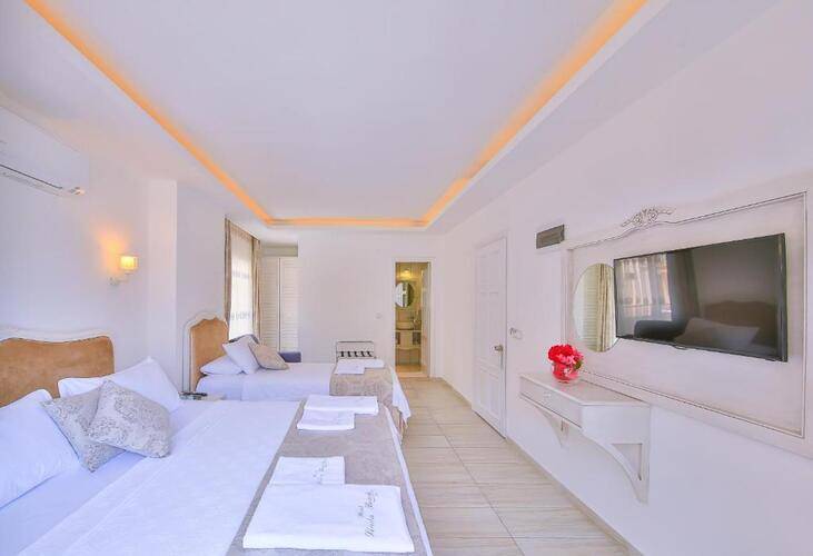Linda Beach Boutique Class Hotel