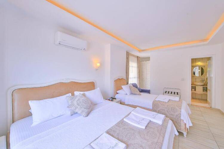 Linda Beach Boutique Class Hotel