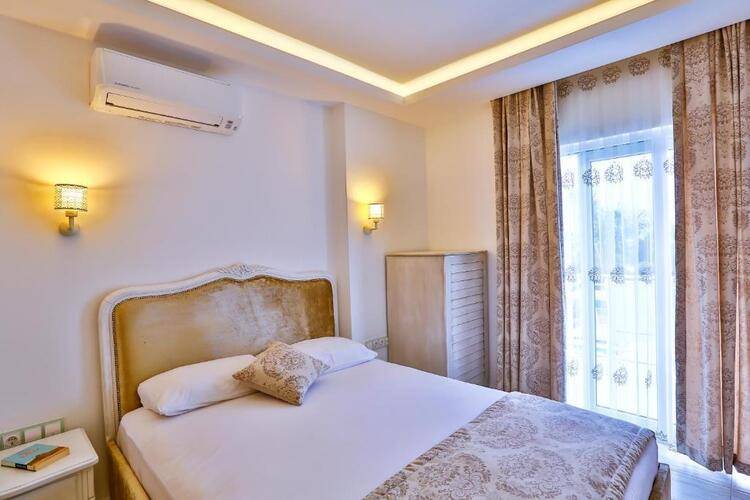 Linda Beach Boutique Class Hotel