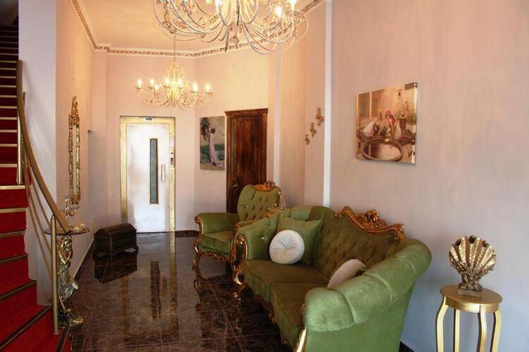Huri & Nuri Hotel