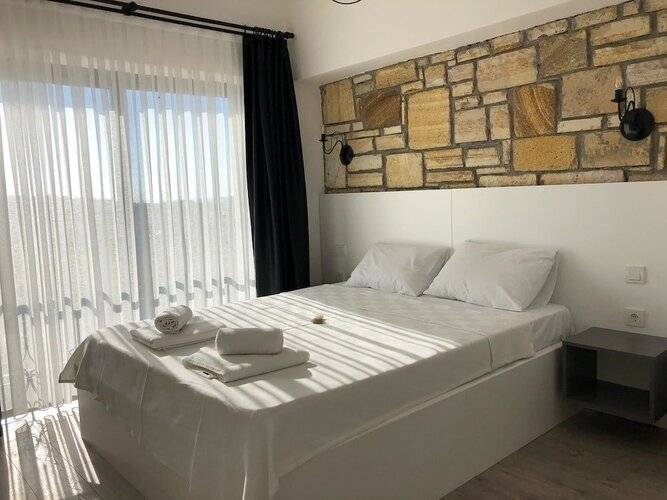 Victoria Hotel and Lounge