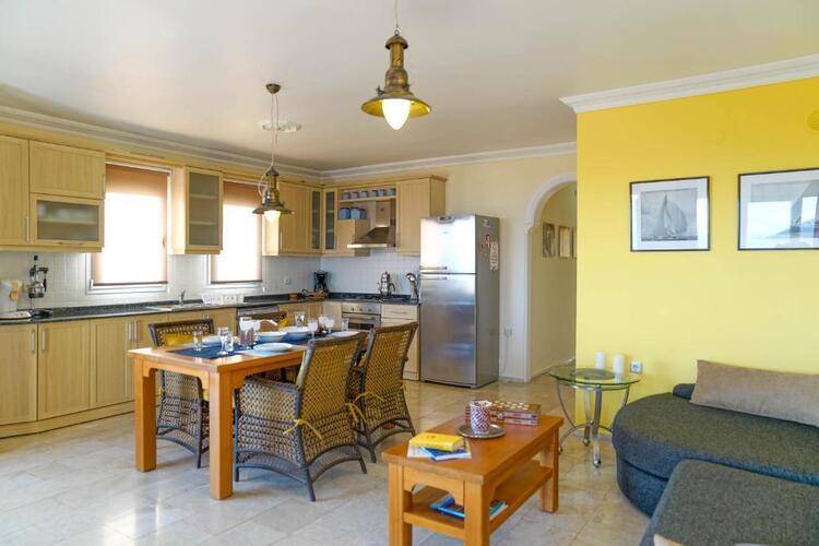 Picus Apartment (Adults Only 18+)