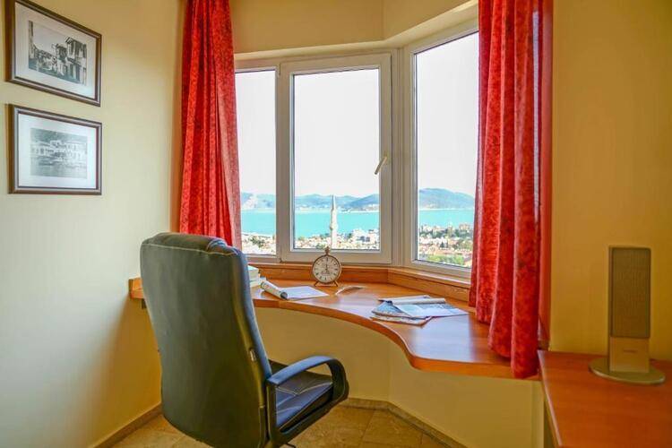 Picus Apartment (Adults Only 18+)