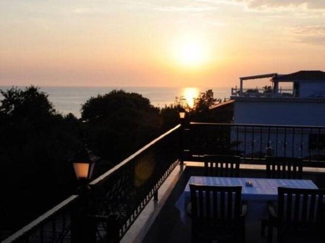 Beachway Hotel