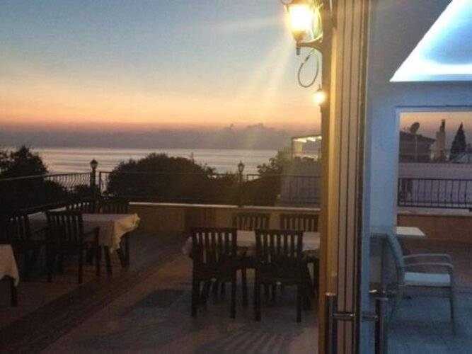 Beachway Hotel