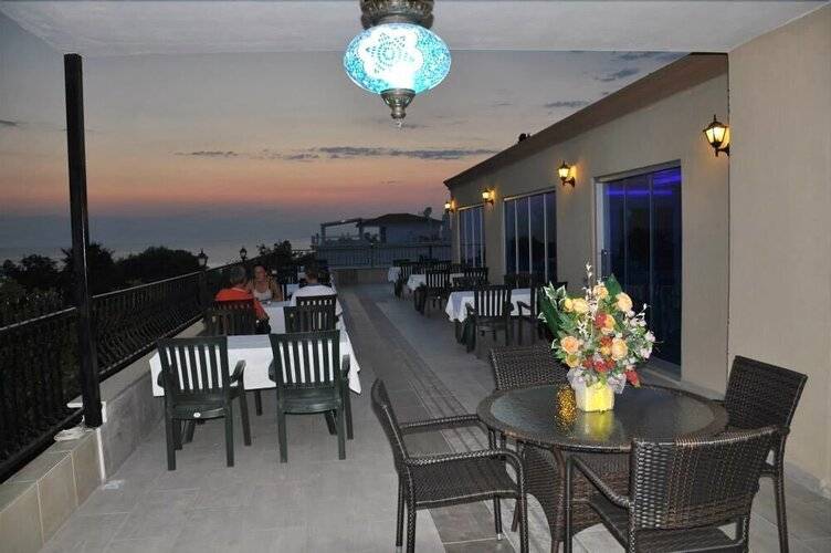 Beachway Hotel