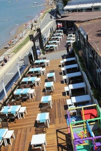 Side Beach Club Hotel