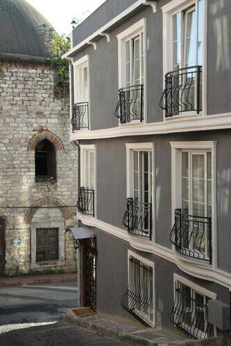 Basileus Hotel