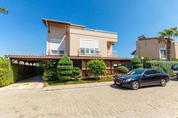 Paradise Town Villa Lisa