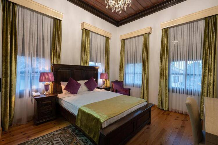 Cedrus Hotel