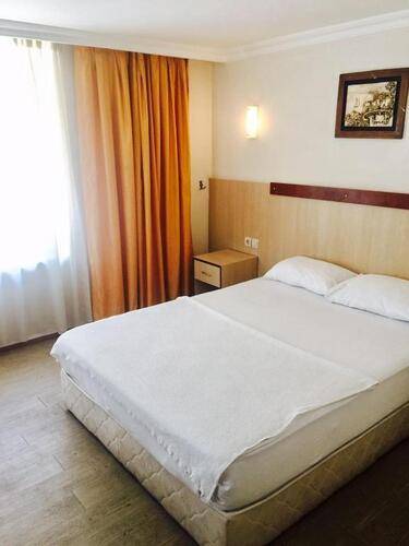 Safari Hotel