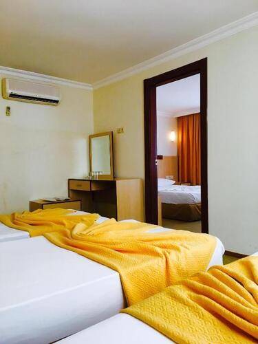 Safari Hotel