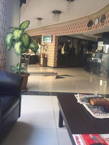 Safari Hotel