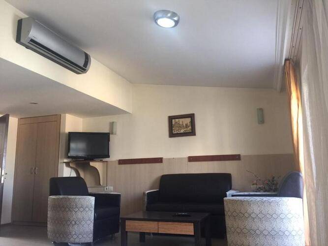 Safari Hotel