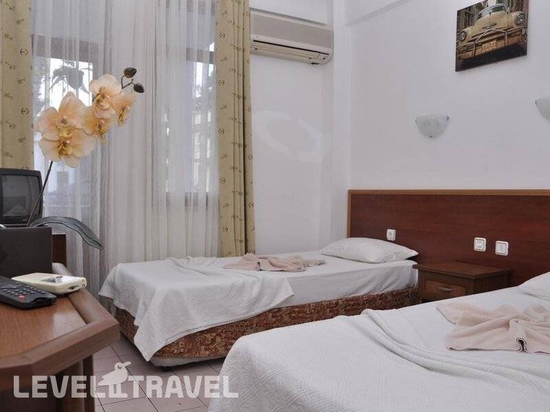 Фотография El Latino Hotel Фотография El Latino Hotel