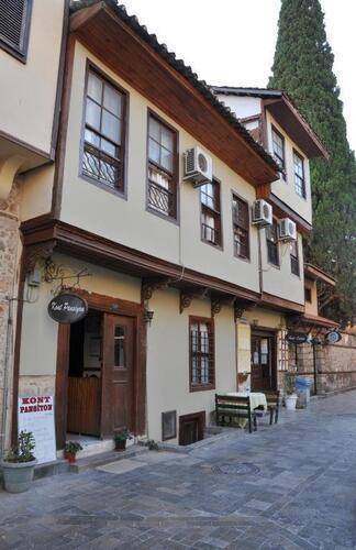 Kont Hostel