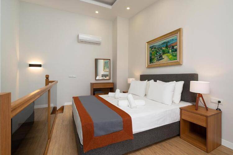 Veranda Suites