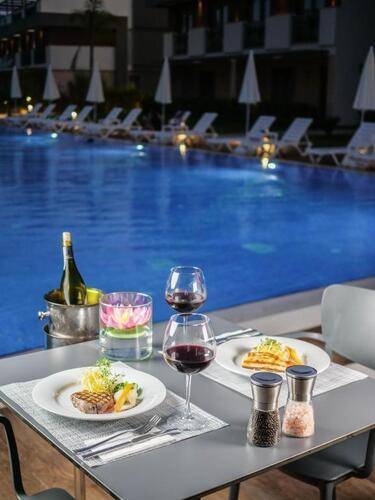 Veranda Suites