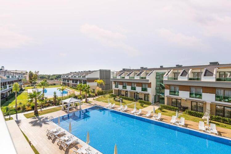 Veranda Suites