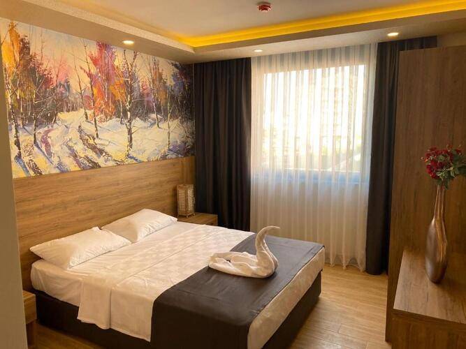 Golden World Suite Hotel