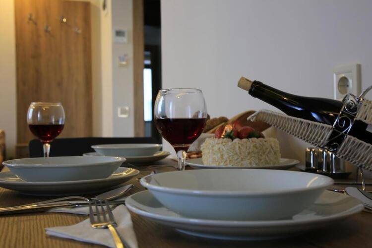 Golden World Suite Hotel