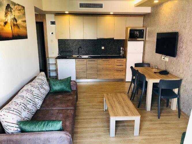 Golden World Suite Hotel