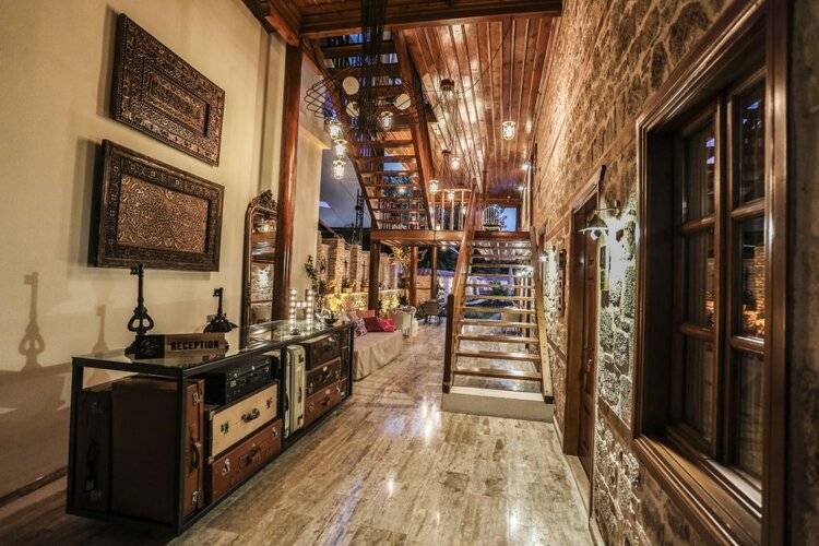 Char Me Boutique Hotel