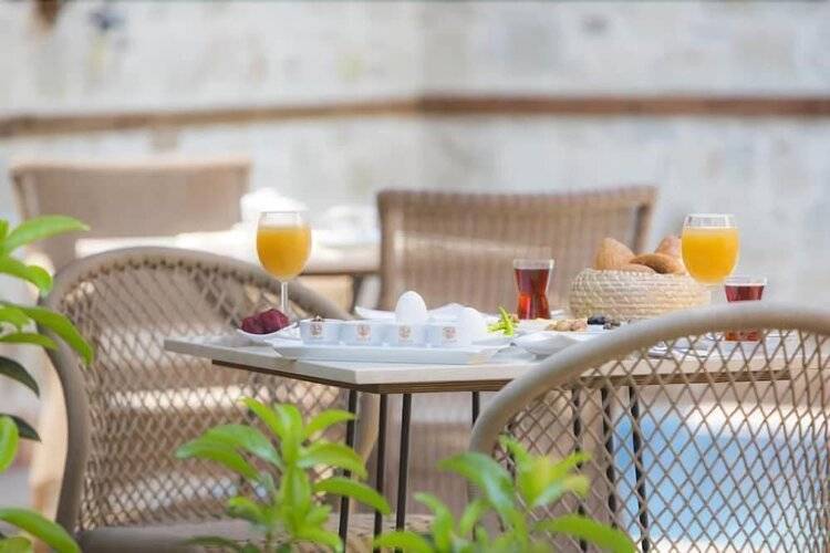 Char Me Boutique Hotel