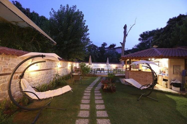 Char Me Boutique Hotel