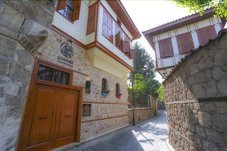 Char Me Boutique Hotel