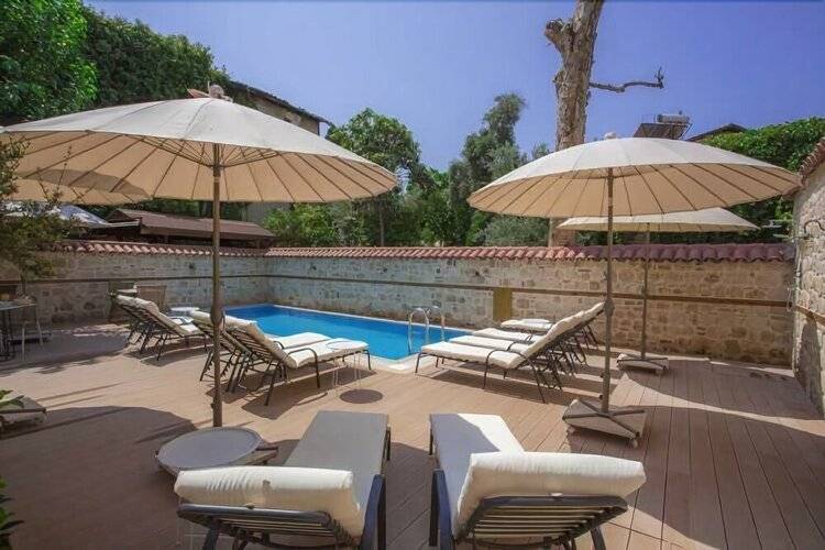 Char Me Boutique Hotel