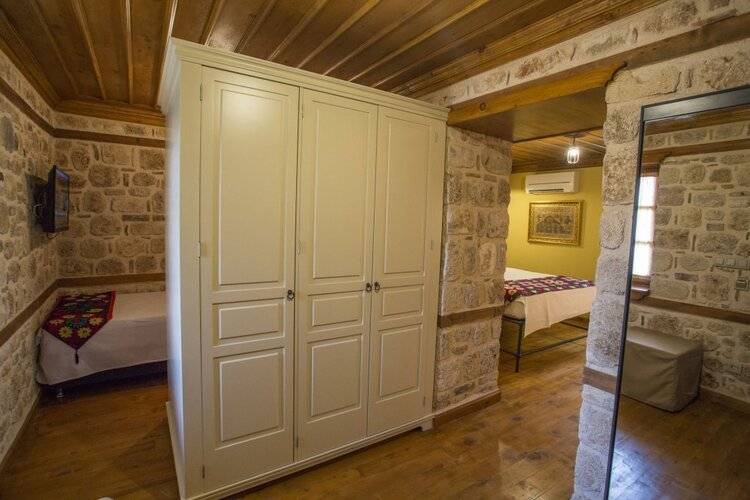 Char Me Boutique Hotel