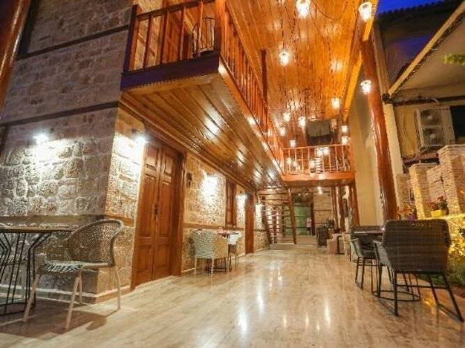 Char Me Boutique Hotel